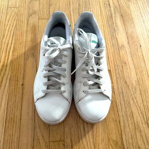 White adidas Stan smith